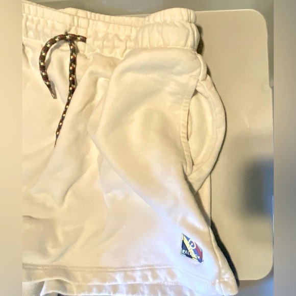 Peloton Cream/White Shorts - Picture 6 of 8